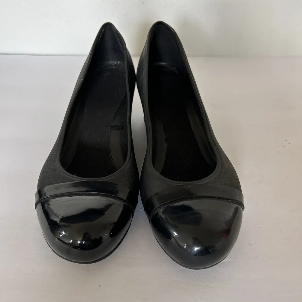 Crocs Wedge Womens Heels‎ Black Croslite Patent Detail Sandals Cap Toe Comfort 7